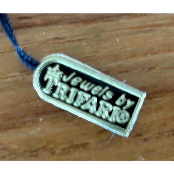 Vtg CROWN TRIFARI Brushed Gold Tone Faux Pearls Earrings Clip On Pin Brooch Set - Picture 8 of 13